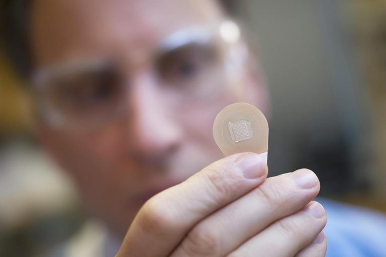 Microneedle Skin Patch Captures, Detects Biomarkers
