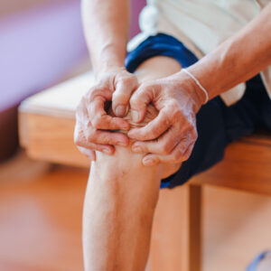 People Prone to Allergies May Have Increased Osteoarthritis Risk